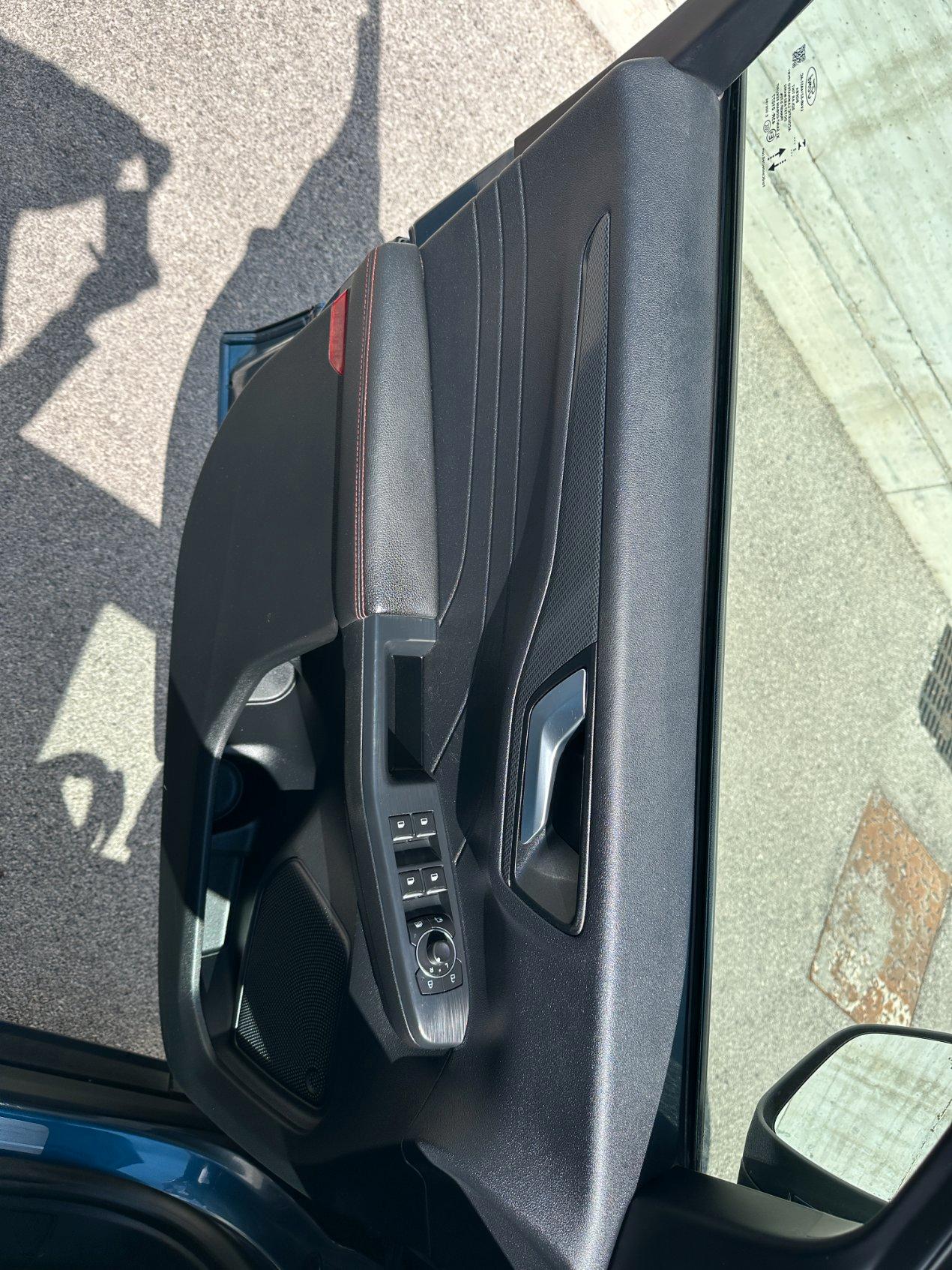 Ford Kuga 2.5 full hybrid ST-Line X awd 190cv cvt