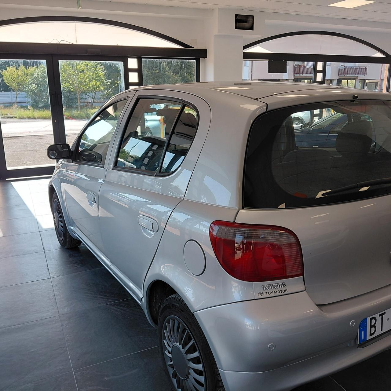 TOYOTA YARIS ANNO 2001 BZ 1.0 ADATTA NEOPATENTATI KM 220 MILA