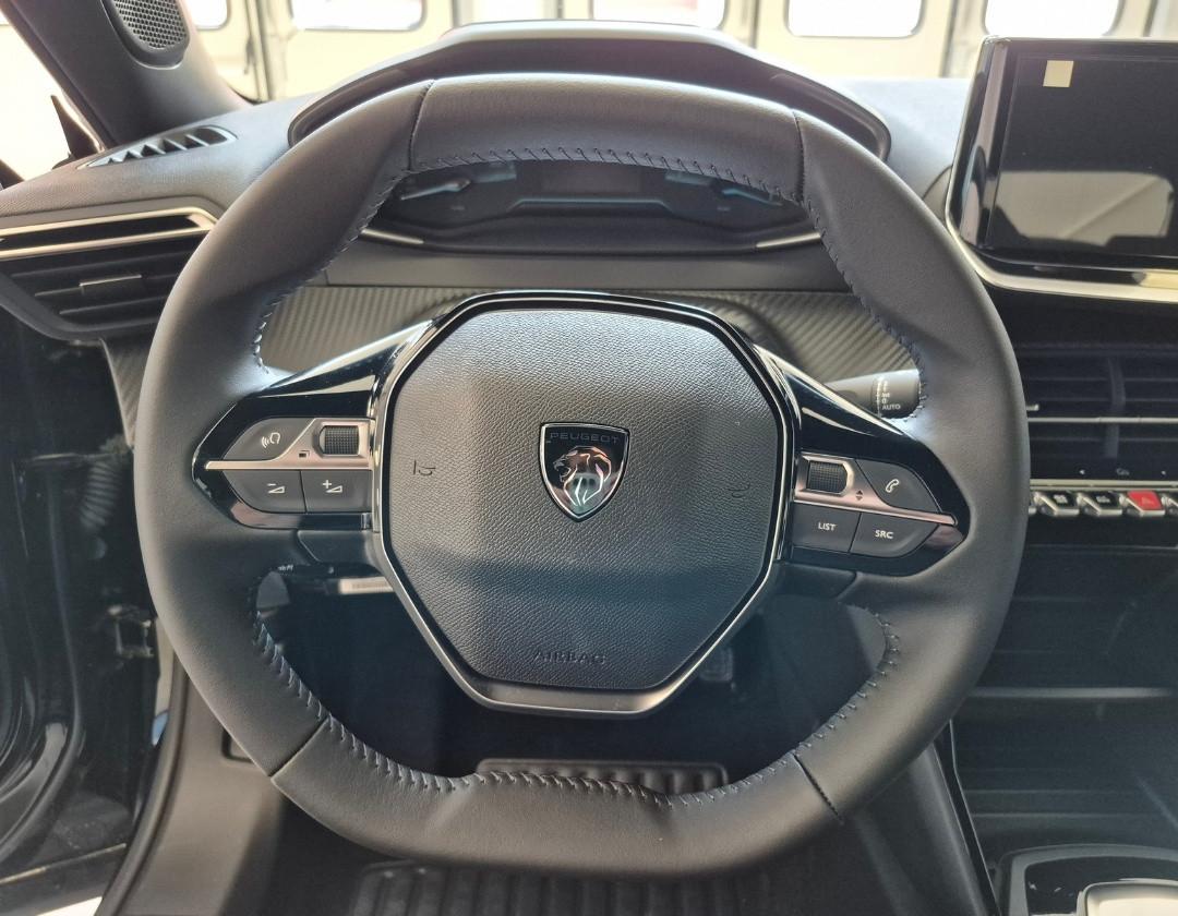 PEUGEOT 2008 H 12E MHEV P6