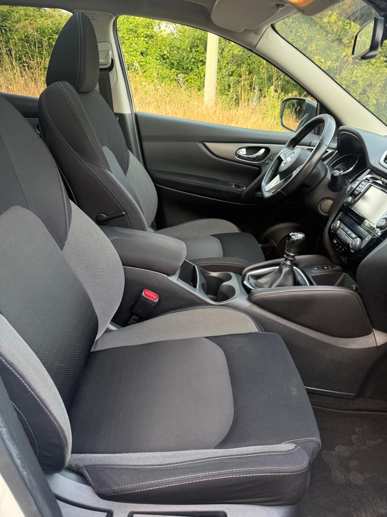 Nissan Qashqai 1.5 dCi Tekna tetto panoramico