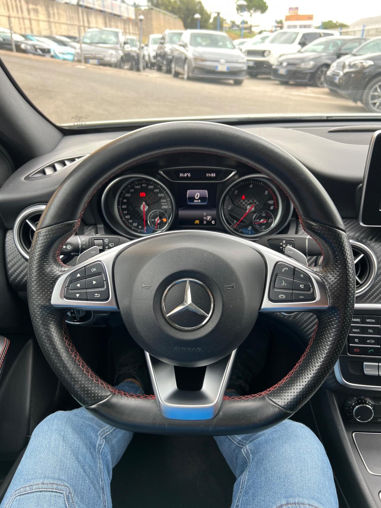 Mercedes-benz A 160 d Premium AMG 2016