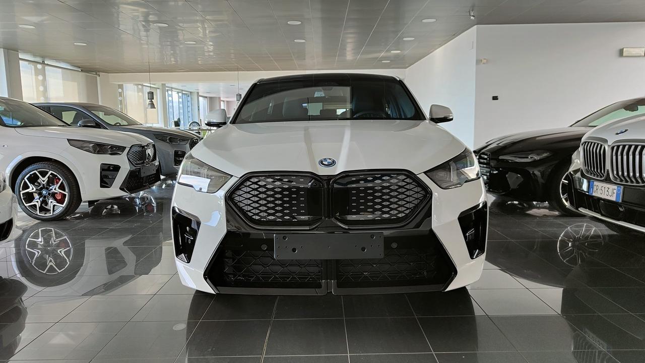 BMW SERIE X - X2 - U10 iX2 xDrive30