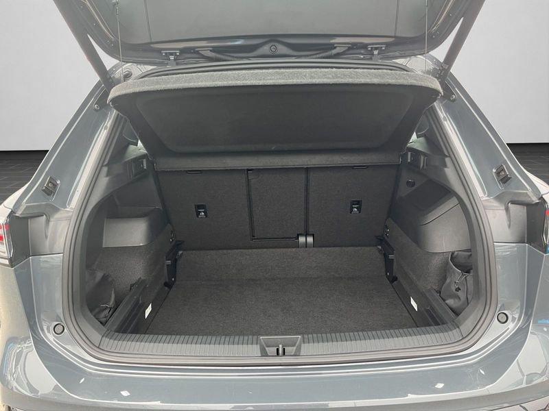 Volkswagen Tiguan 2.0 TDI 150 CV EVO SCR DSG Nuovo Modello R-Line 19" Camera