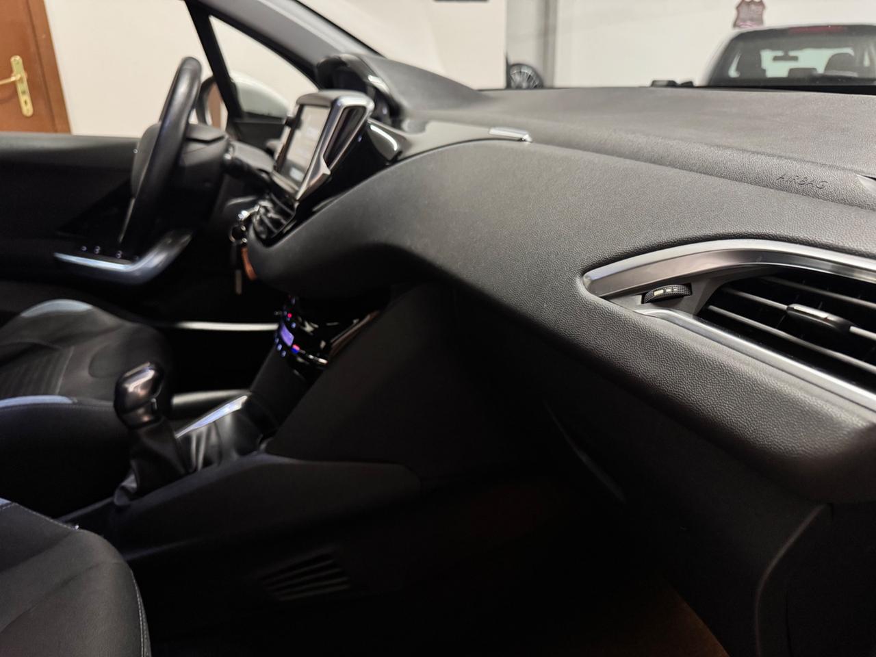 Peugeot 208 1.6 e-HDi 92 CV Stop&Start 5 porte Allure