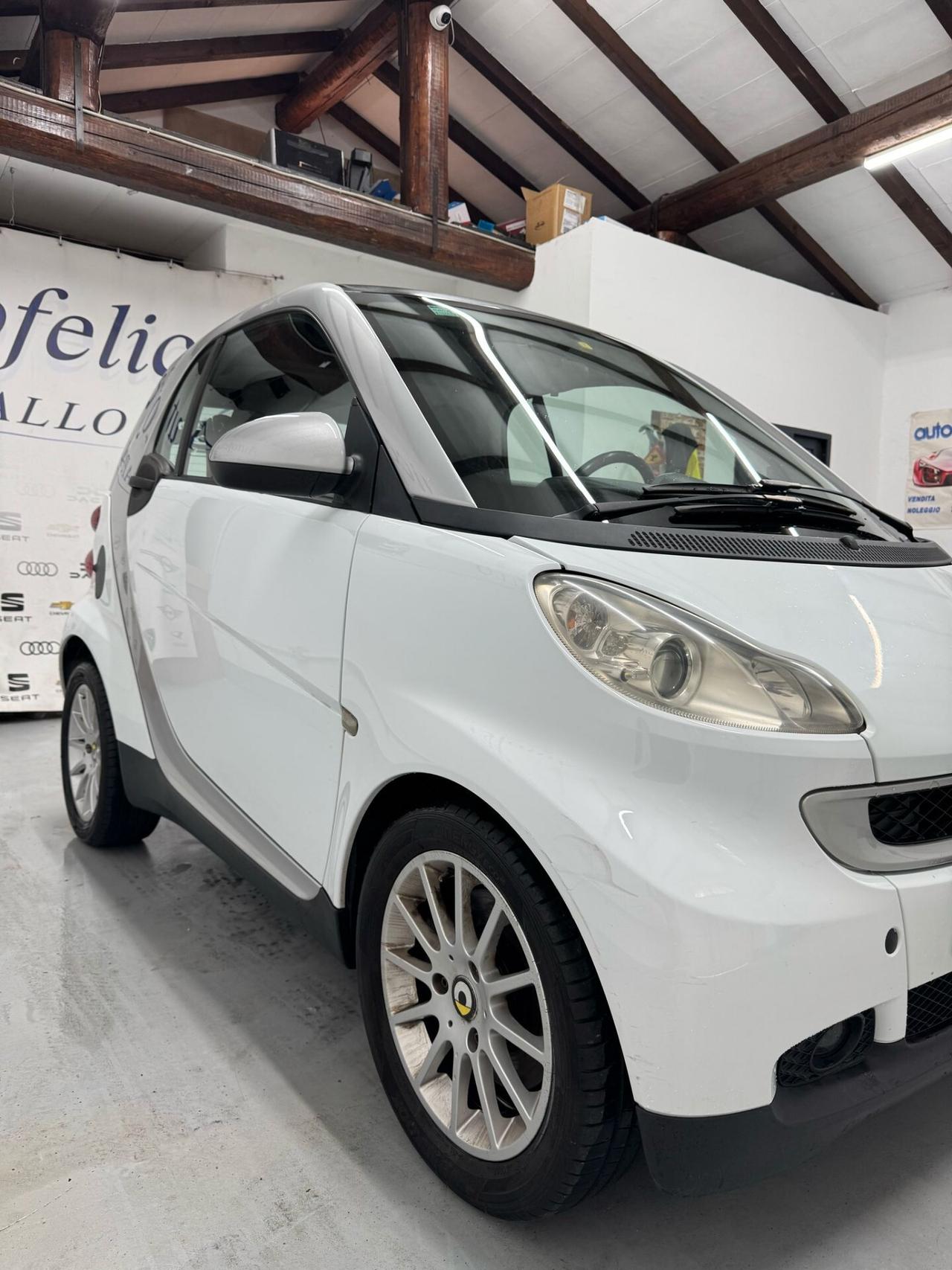 Smart ForTwo 1000 62 kW coupé passion