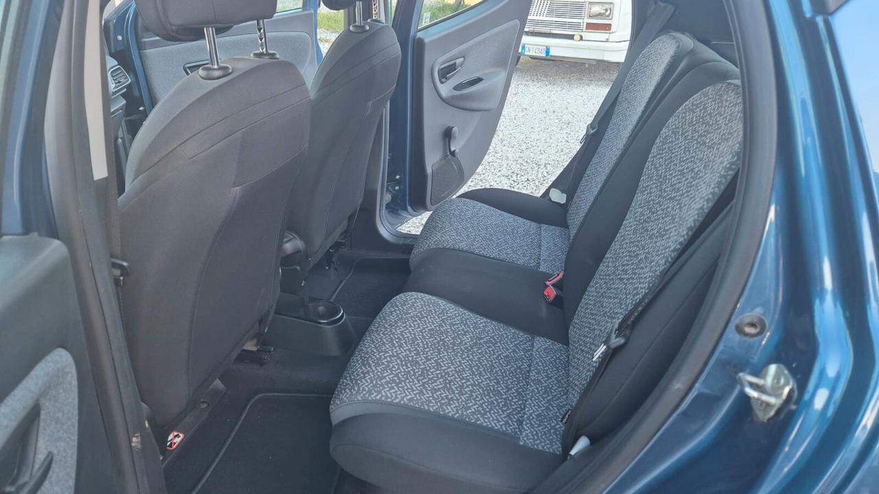 Lancia Ypsilon 1.0 FireFly 5 porte S&S Hybrid UnYca