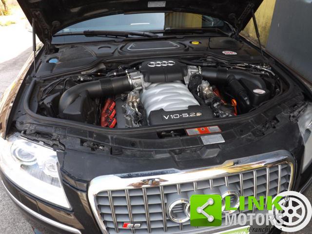AUDI S8 5.2 V10 quattro tiptronic