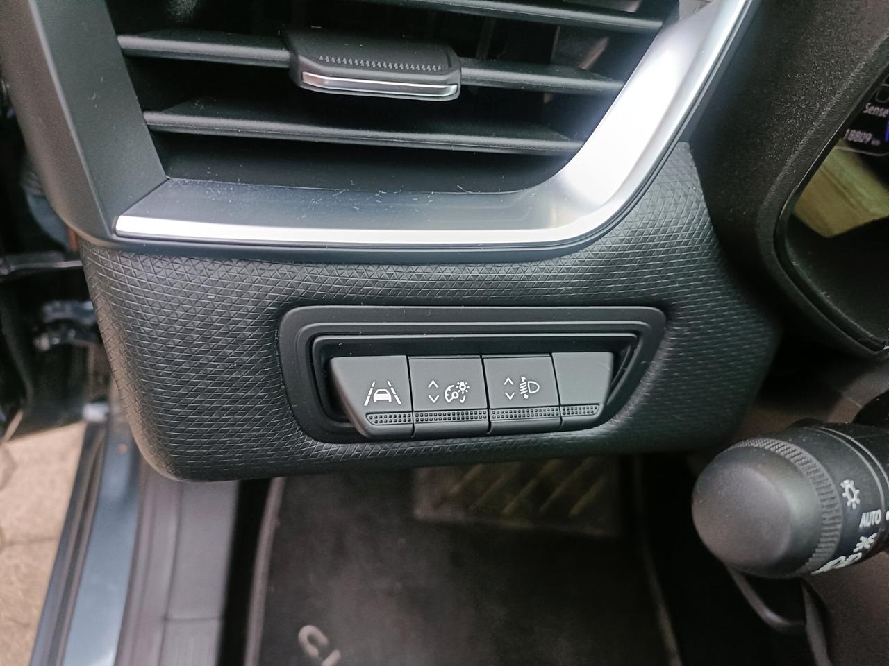 Renault Clio TCe 90 CV 5 porte Techno