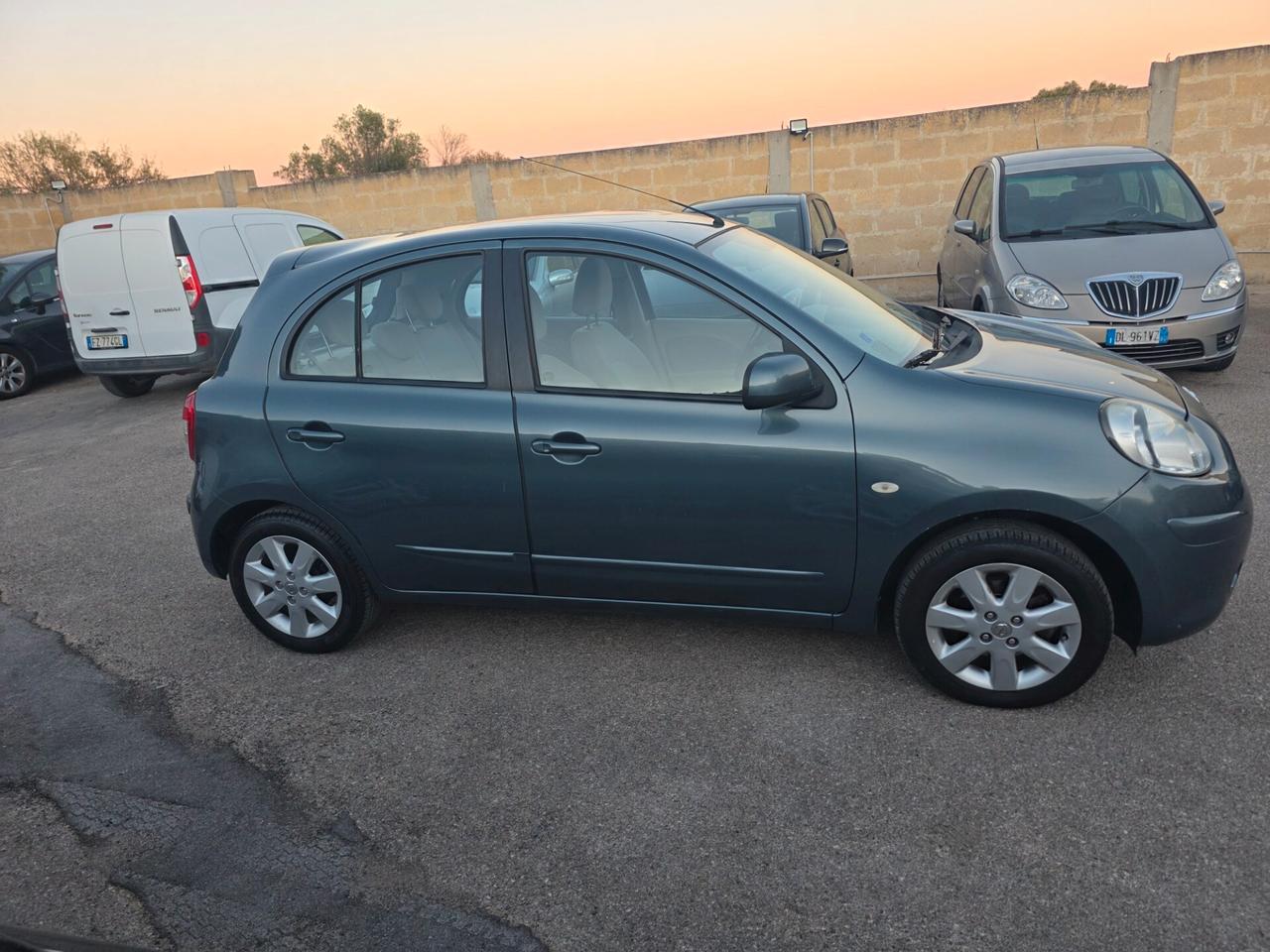 Nissan Micra 1.2 12V 5 porte Visia