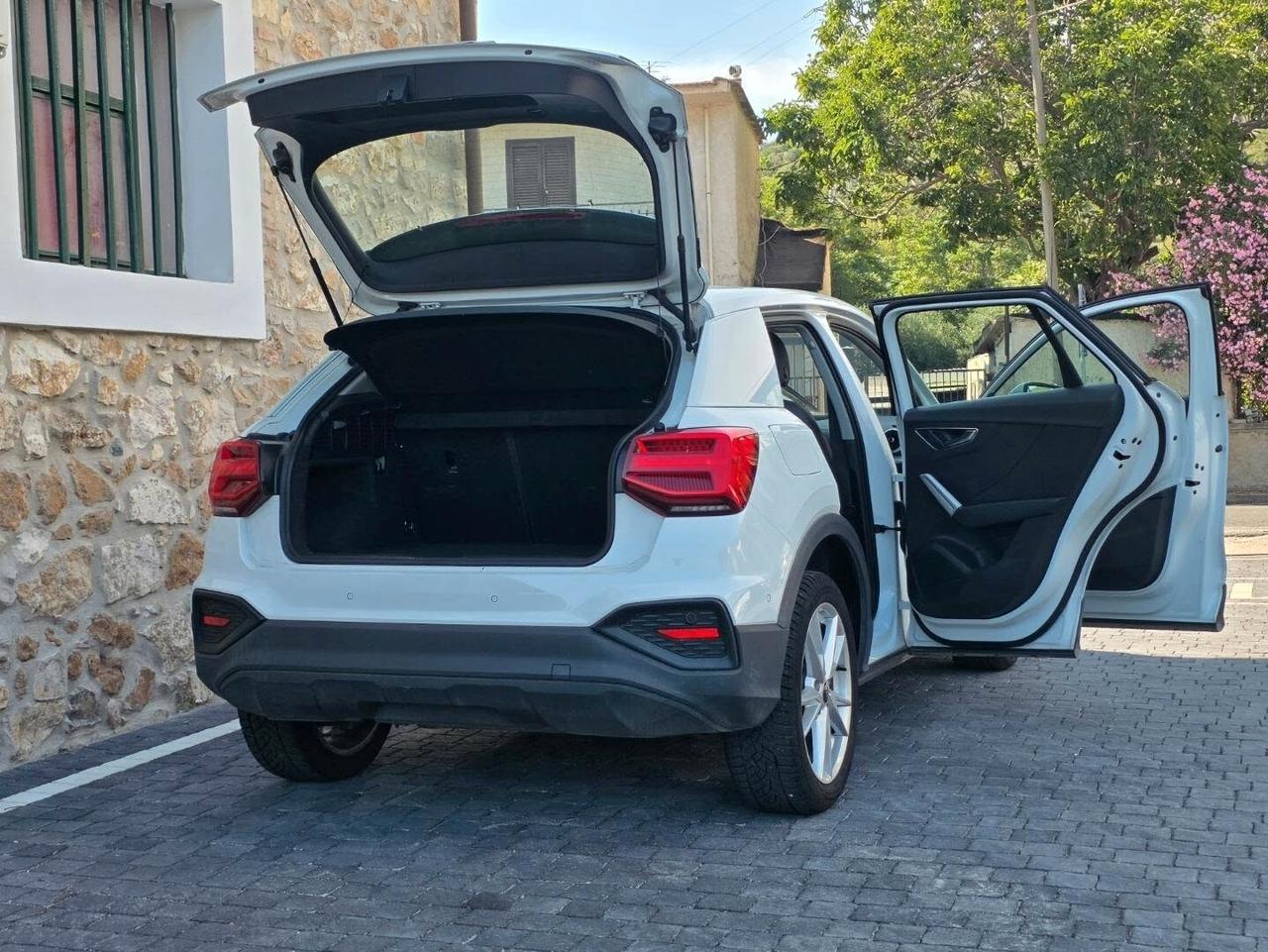 Audi Q2 30 TDI S tronic Business