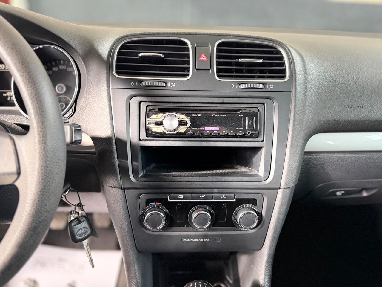 Volkswagen Golf 1.6 TDI DPF 5p. Comfortline Neopatentati