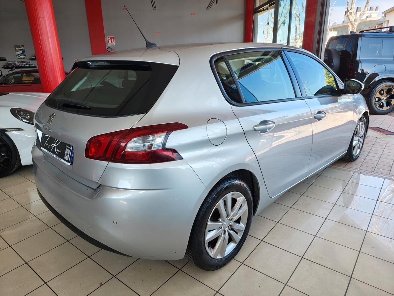 Peugeot 308 BlueHDi 120 S&S Business