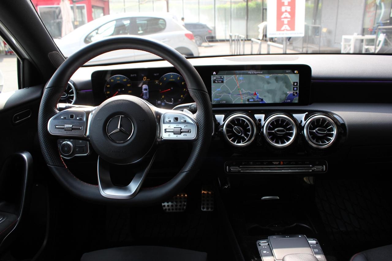 MERCEDES-BENZ A 180 AUTOMATIC BUSINESS AMG 7G-DCT TELECAMERA - NAVY