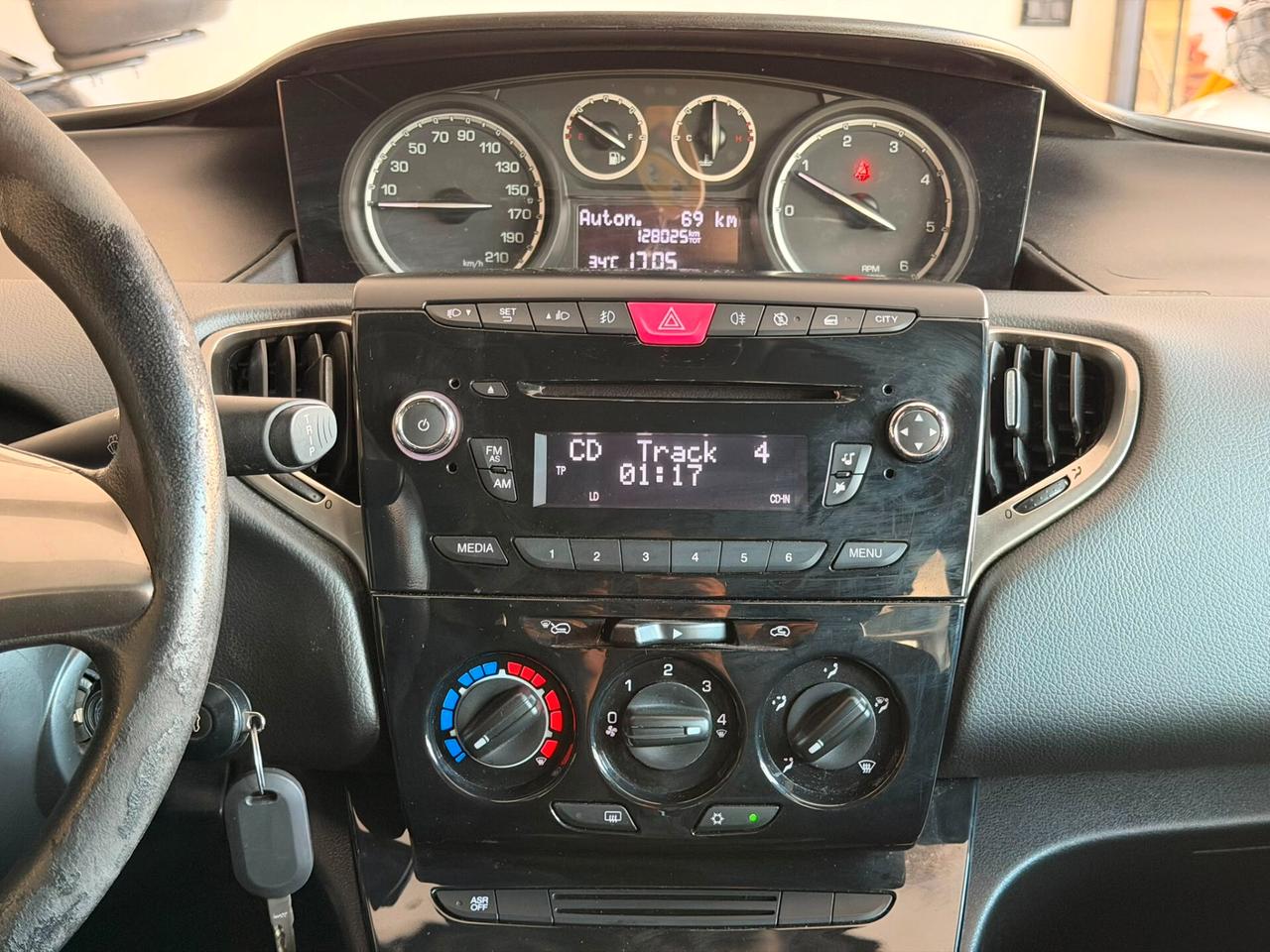 Lancia Ypsilon 1.3 MJT 16V 95 CV 5 porte S&S Elle