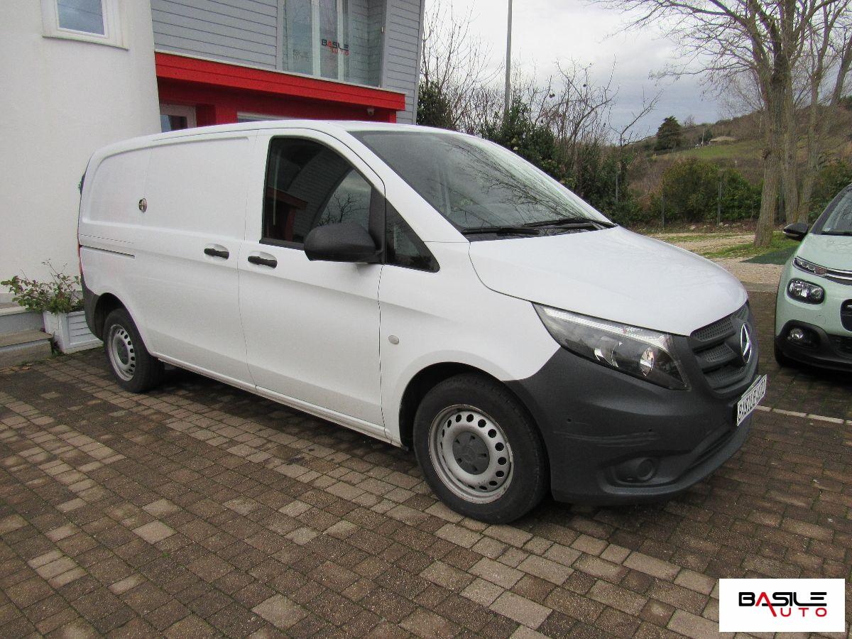 MERCEDES - Vito