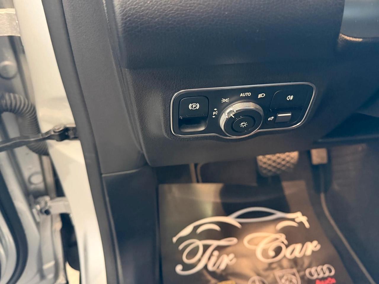 MERCEDES-BENZ GLB 180D SPORT 2.0 116CV PELLE NAVI CAM ANNO 2021