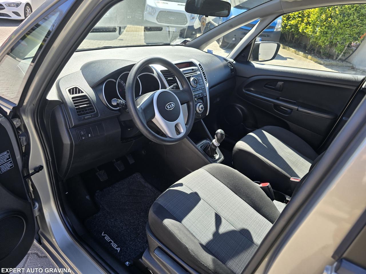 KIA VENGA 1.4 DIESEL OK NEO PATENTATI PARI AL NUOV