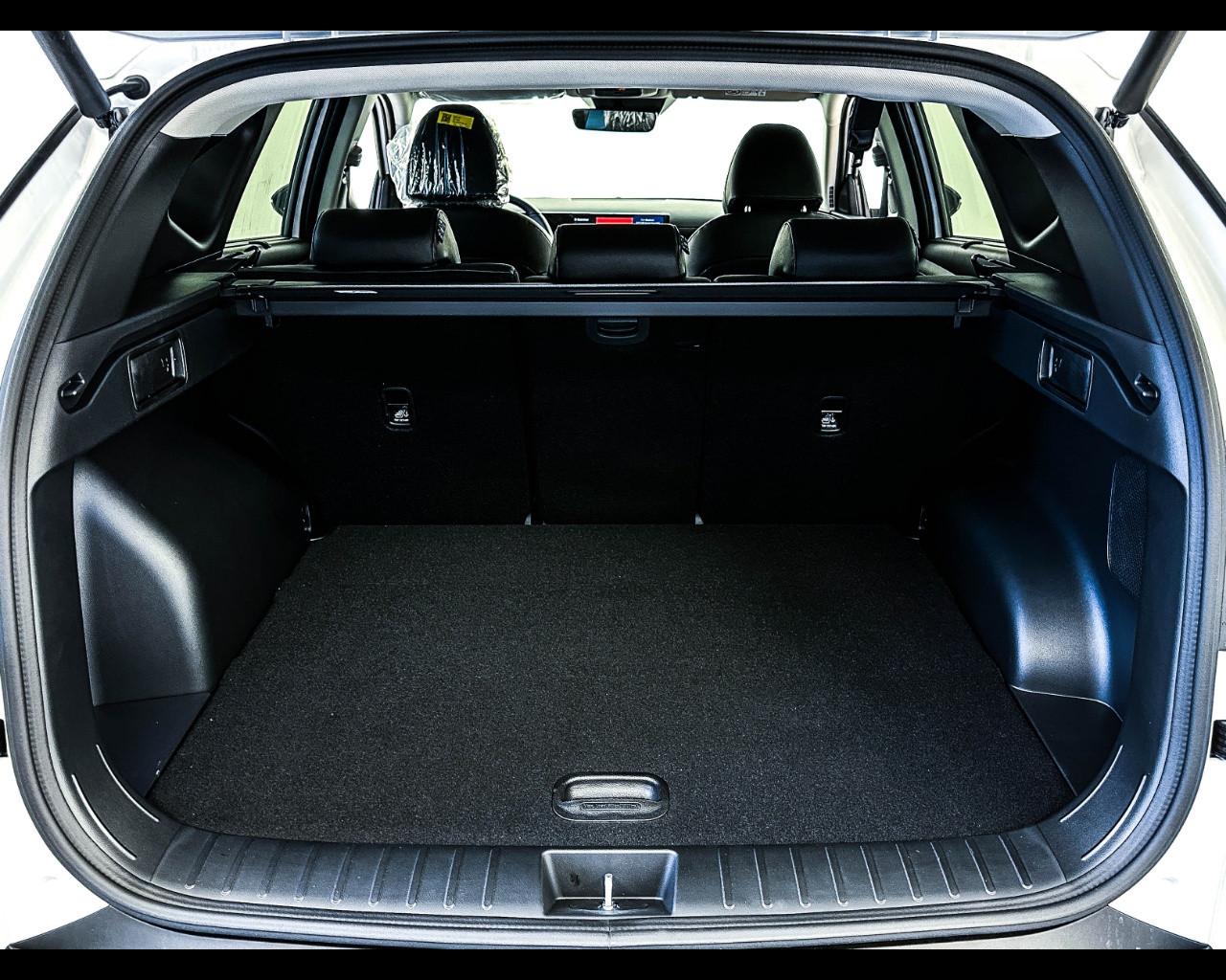 HYUNDAI TUCSON PE 1.6HEV AT 4WD EXELLENCE