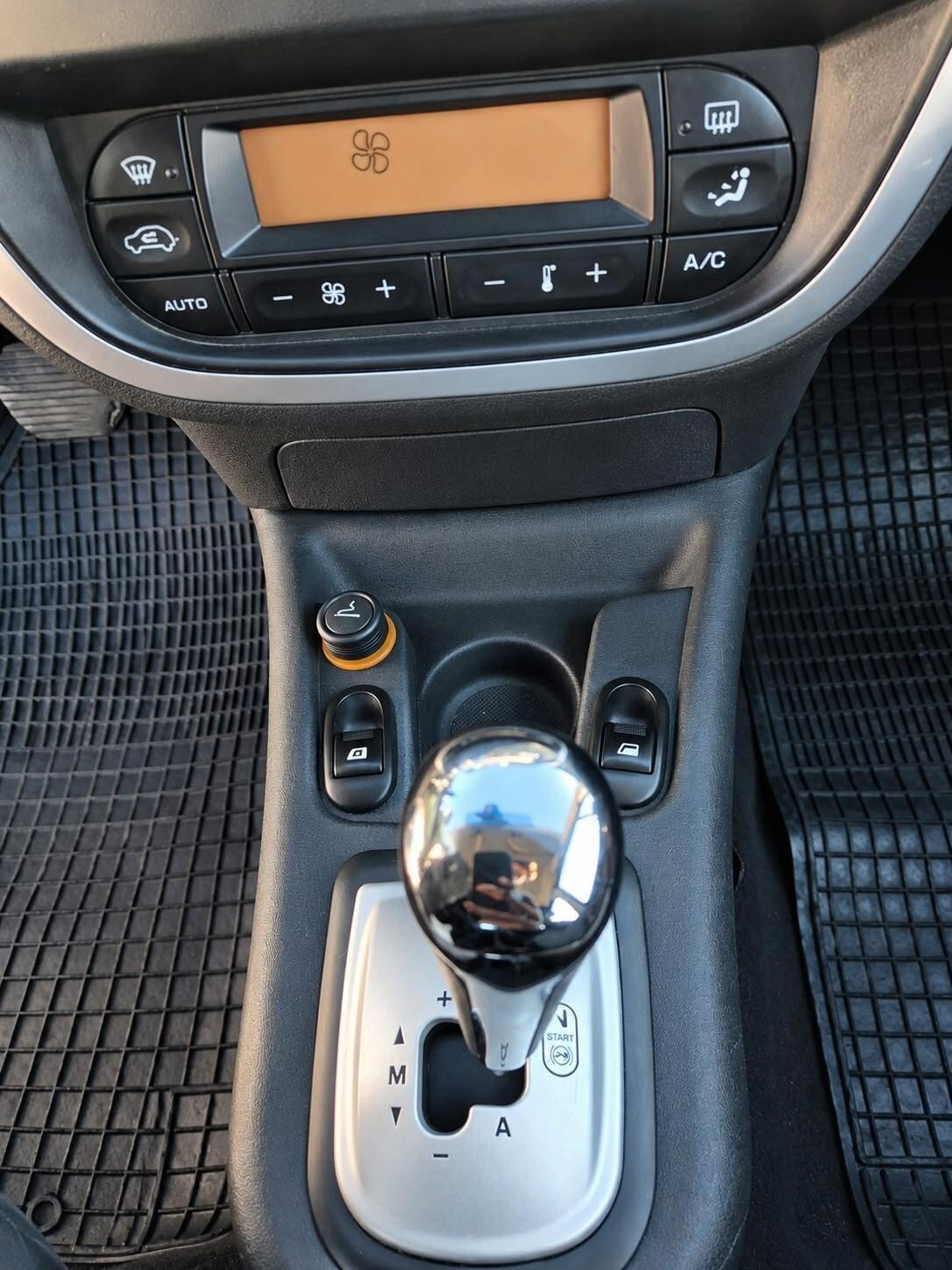Citroen C3 1.4 BENZINA AUTOMATICO