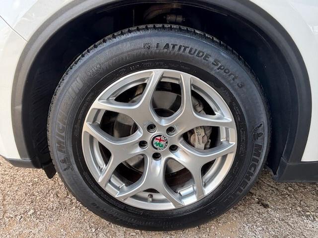 Alfa Romeo Stelvio 2.2 Turbodiesel 180 CV AT8 Q4 Executive