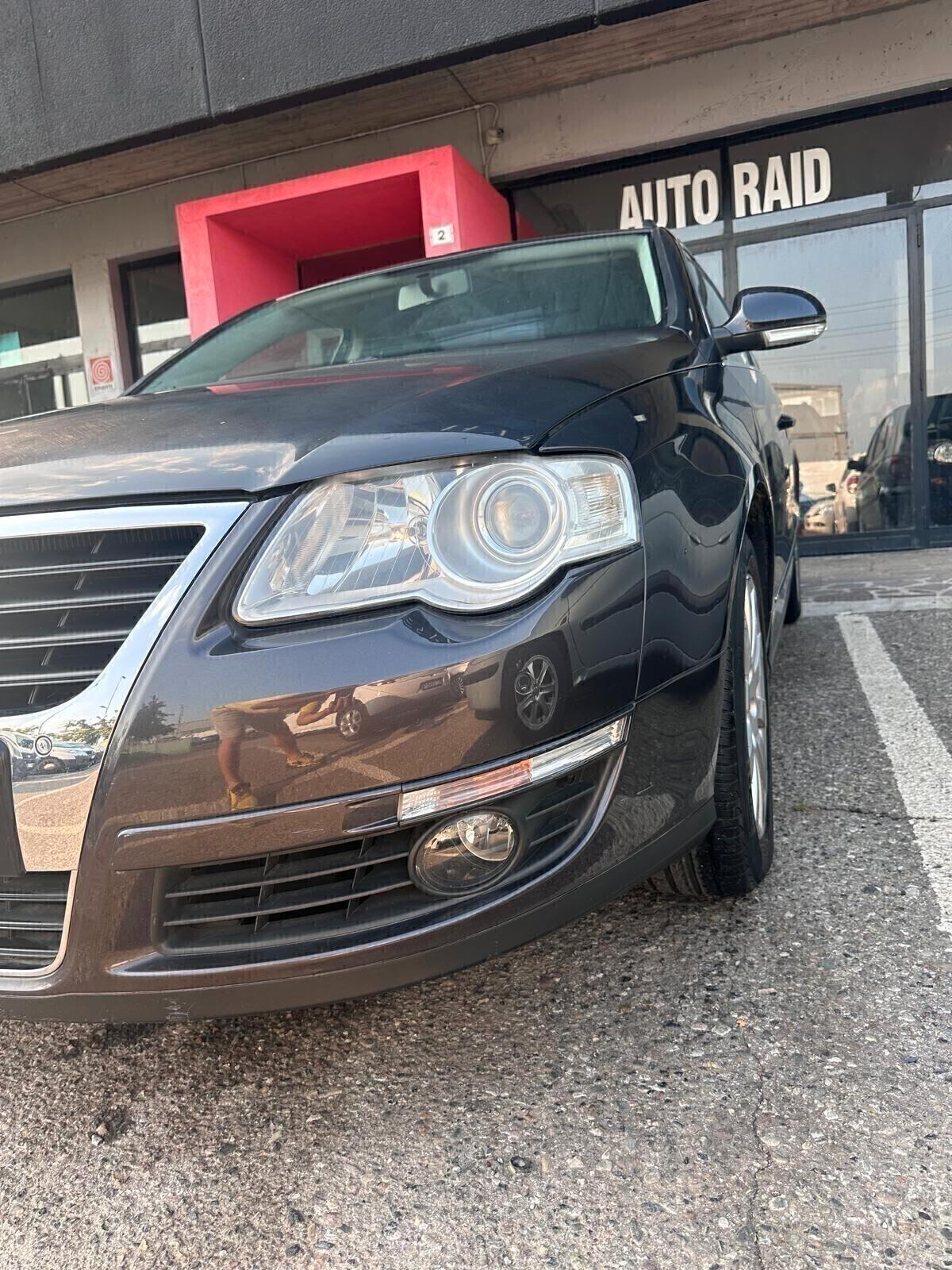 Volkswagen Passat 2.0 TDI DPF Var. Highline cambio nuovo