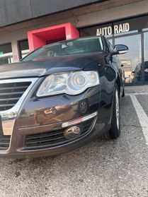 Volkswagen Passat 2.0 TDI DPF Var. Highline cambio nuovo
