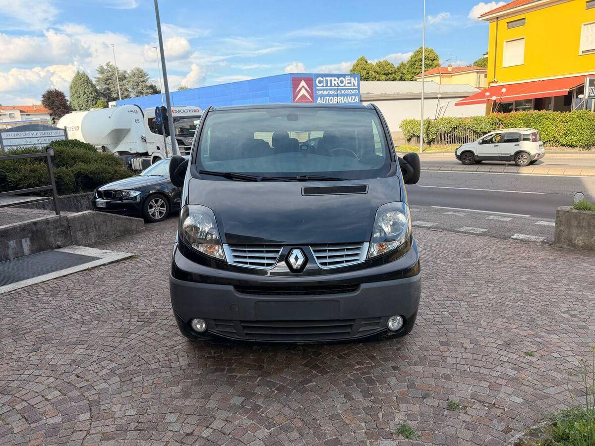 Renault TRAFIC PASSENGER 2.0 D 9 POSTI