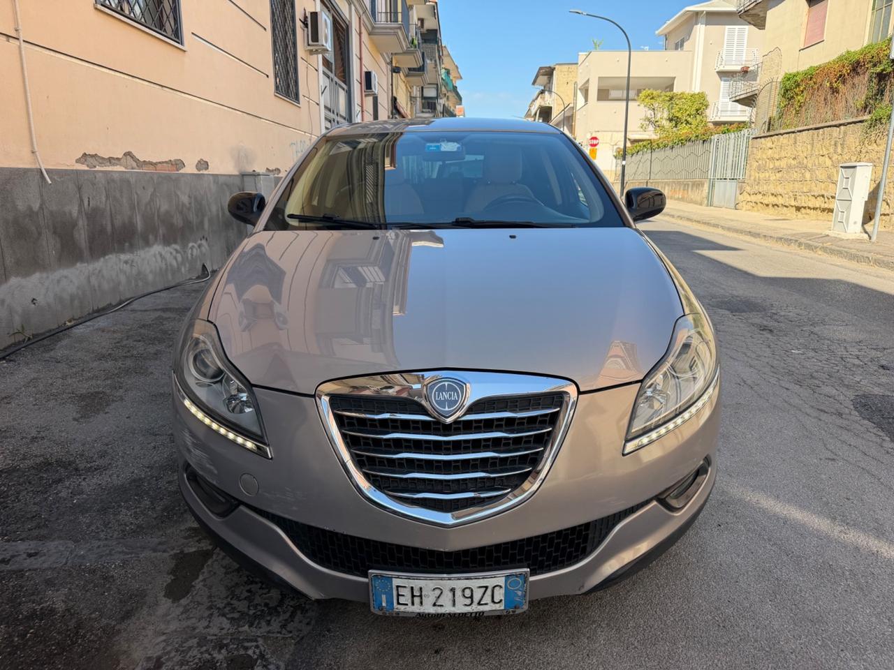 Lancia Delta 1.6 MJT 105 CV Gold 2011