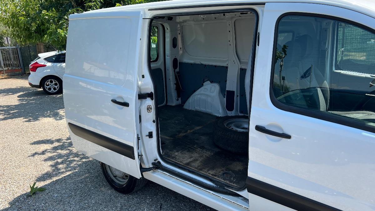CITROEN Jumpy 27 L1H1 1.6 hdi 90cv 27 L1H1 1.6 hdi 90cv