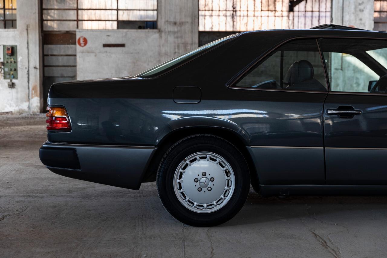 Mercedes-benz 300 CE cat Coupé