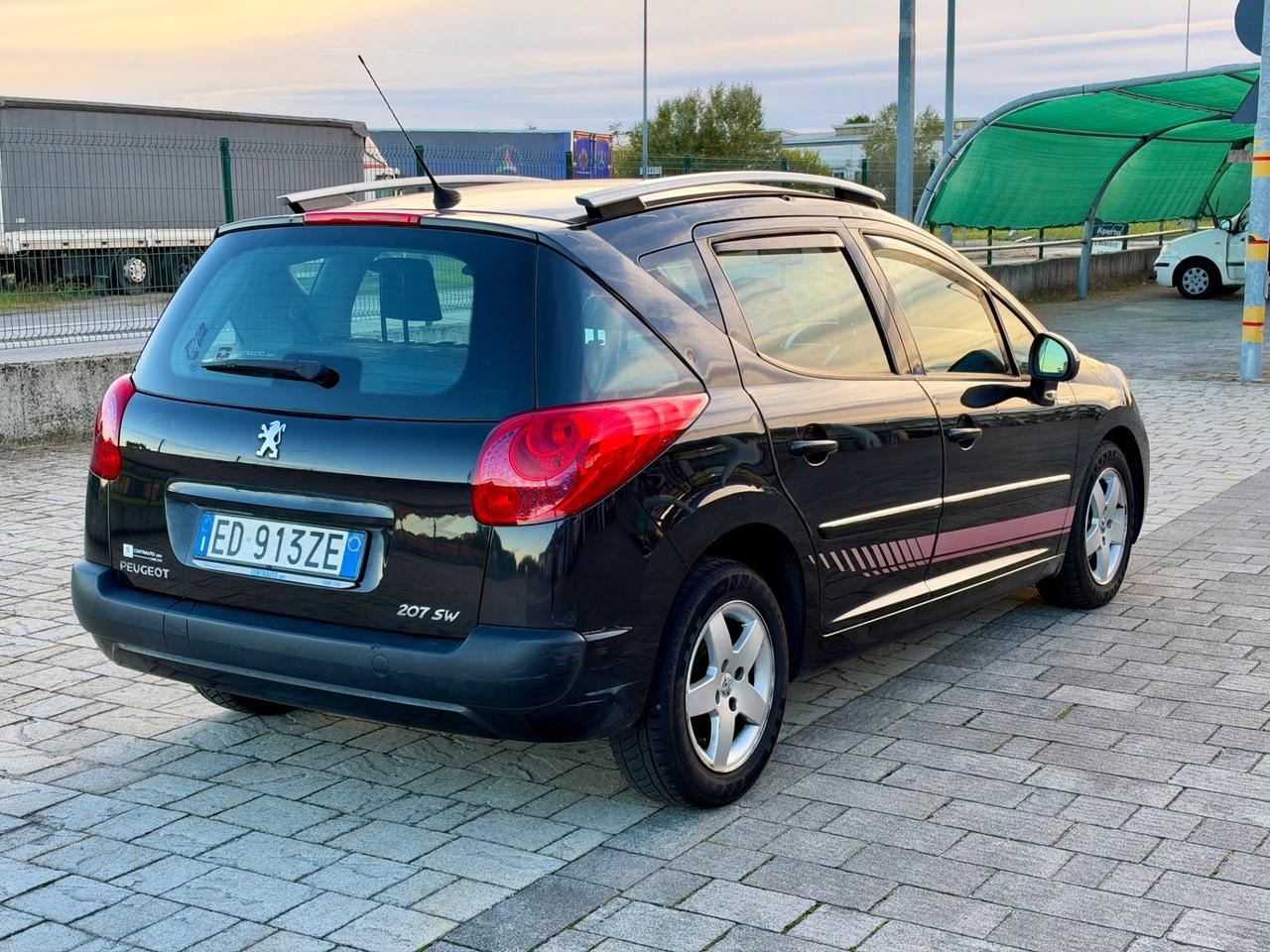 Peugeot 207 1.4BENZINA 2010 E5 NO LIMITI 160.000KM