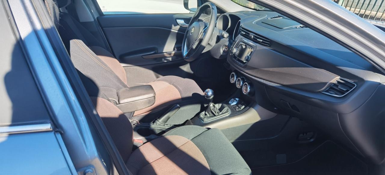 Alfa Romeo Giulietta 1.6 JTDm-2 105 CV Exclusive