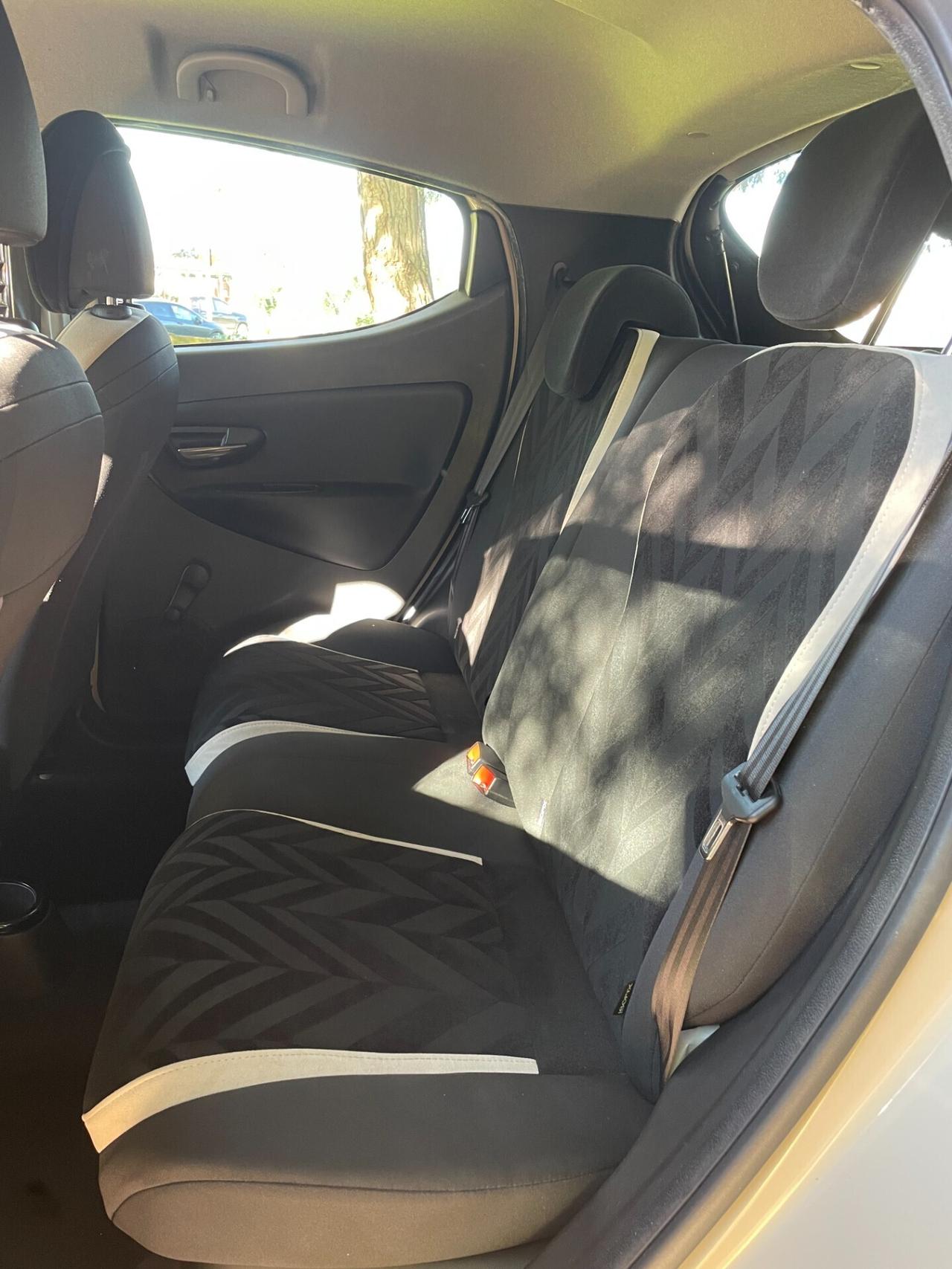 Lancia Ypsilon 1.3 MJT 16V 95 CV 5 porte S&S Gold