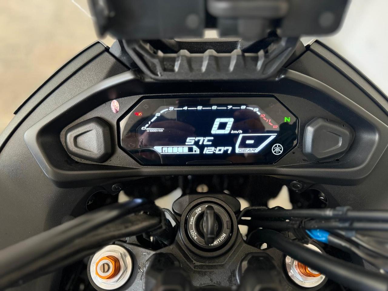 YAMAHA TRACER 7