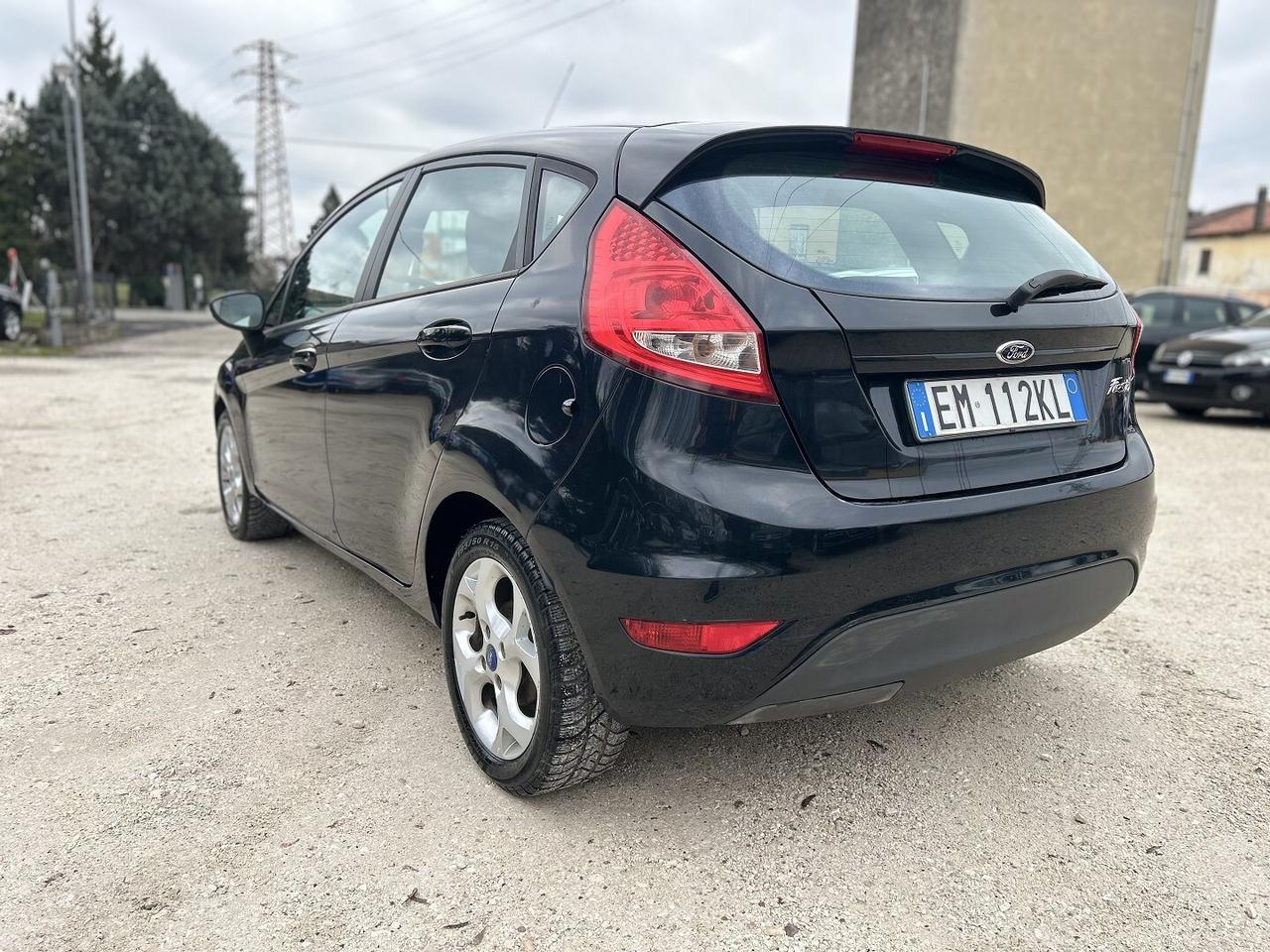 FORD FIESTA 1.4 97CV GPL 2032 UNICO P. IVA ESPOSTA