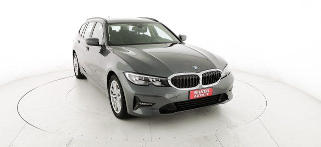 BMW 320 d Touring mhev 48V xdrive Business Advantage auto