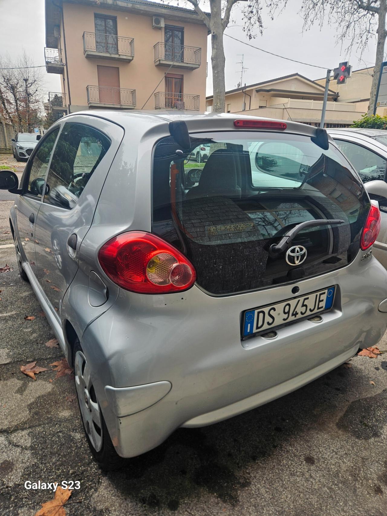 Toyota Aygo 1.0 12V VVT-i 5 porte Sol