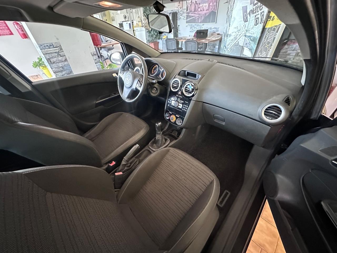 Opel Corsa 1.2benz. 65.000km