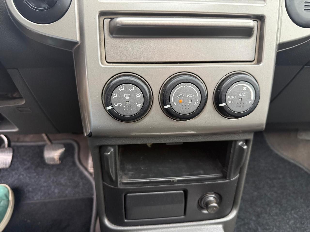 Nissan X-Trail 2.2 dCi Elegance