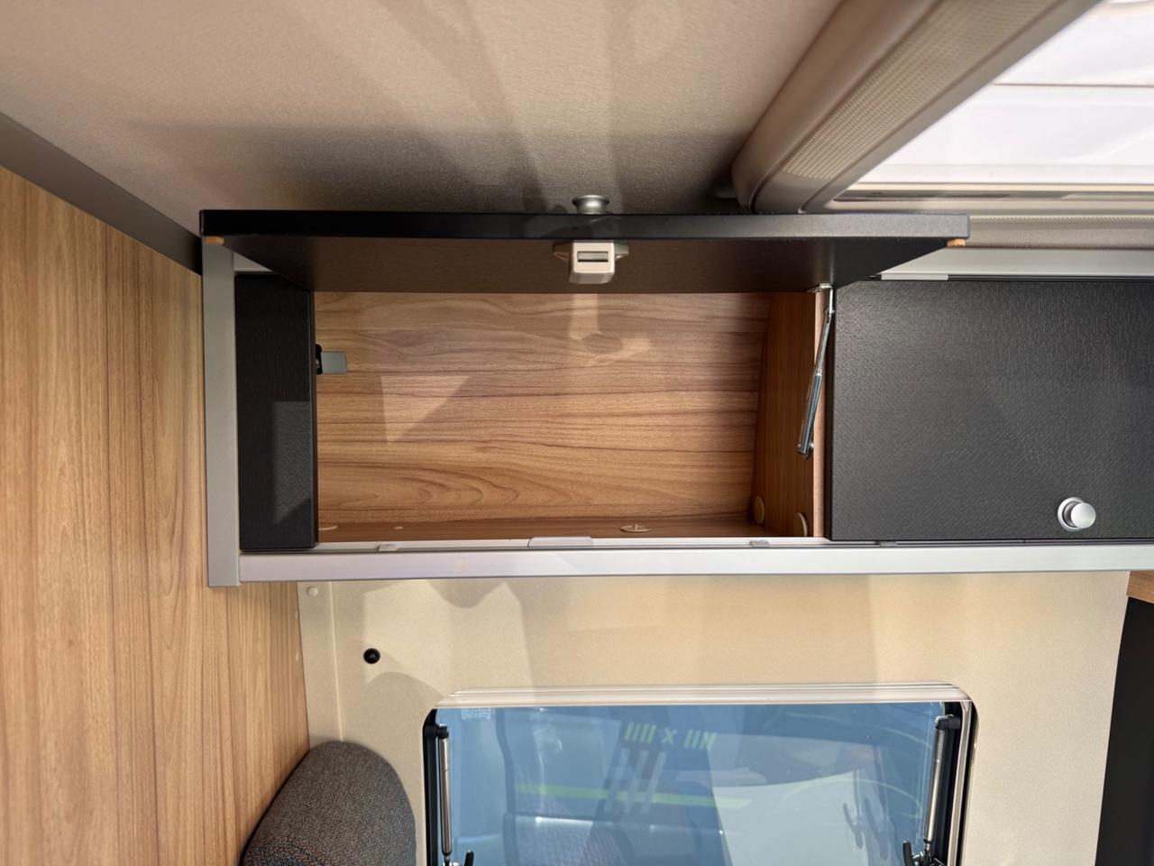 HYMER GRAND CANYON S CROSSOVER 5.93 MERCEDES AUTOMATICO