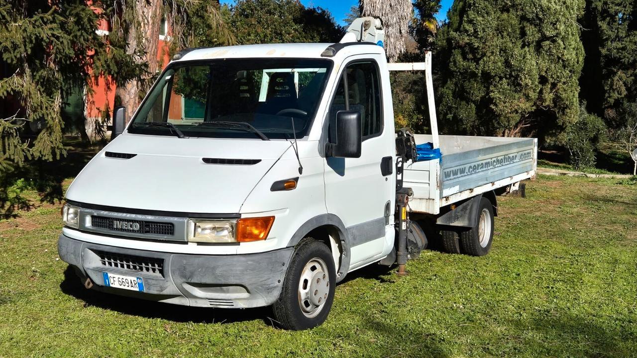 Iveco Daily 2.8 2004 CASSONE FISSO 3P leggi testo