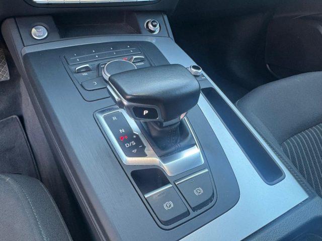 AUDI Q5 2.0 TDI QUATTRO S tronic Bus. Design