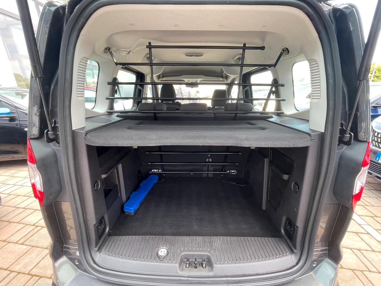 FORD Tourneo Courier 1.5 tdci 75cv titanium E5