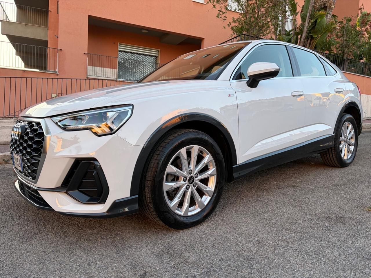 Audi Q3 SPB 35 TDI S tronic line edition unico proprietario!!!