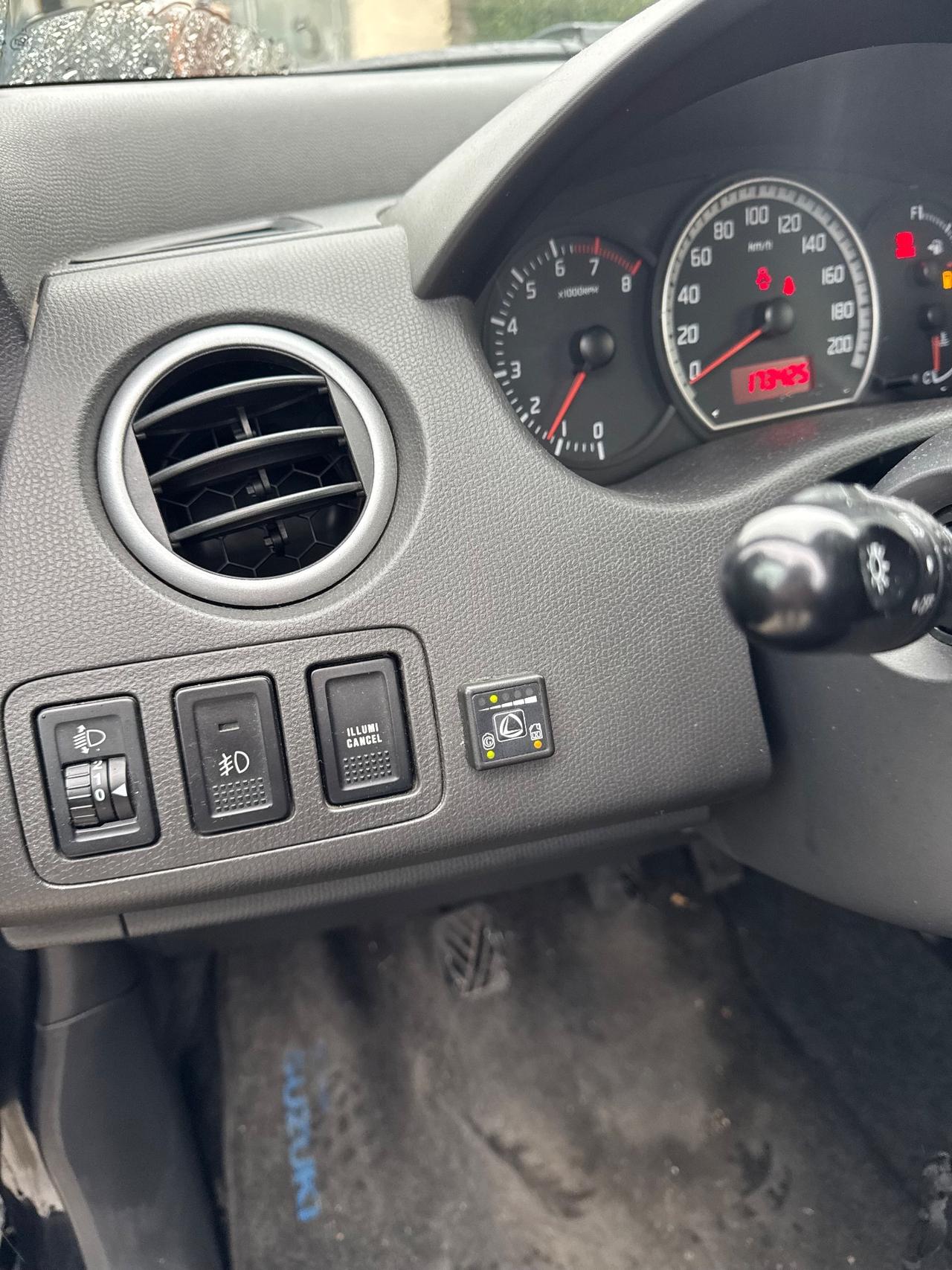 Suzuki Swift 1.3 90Cv Benzina-Gpl