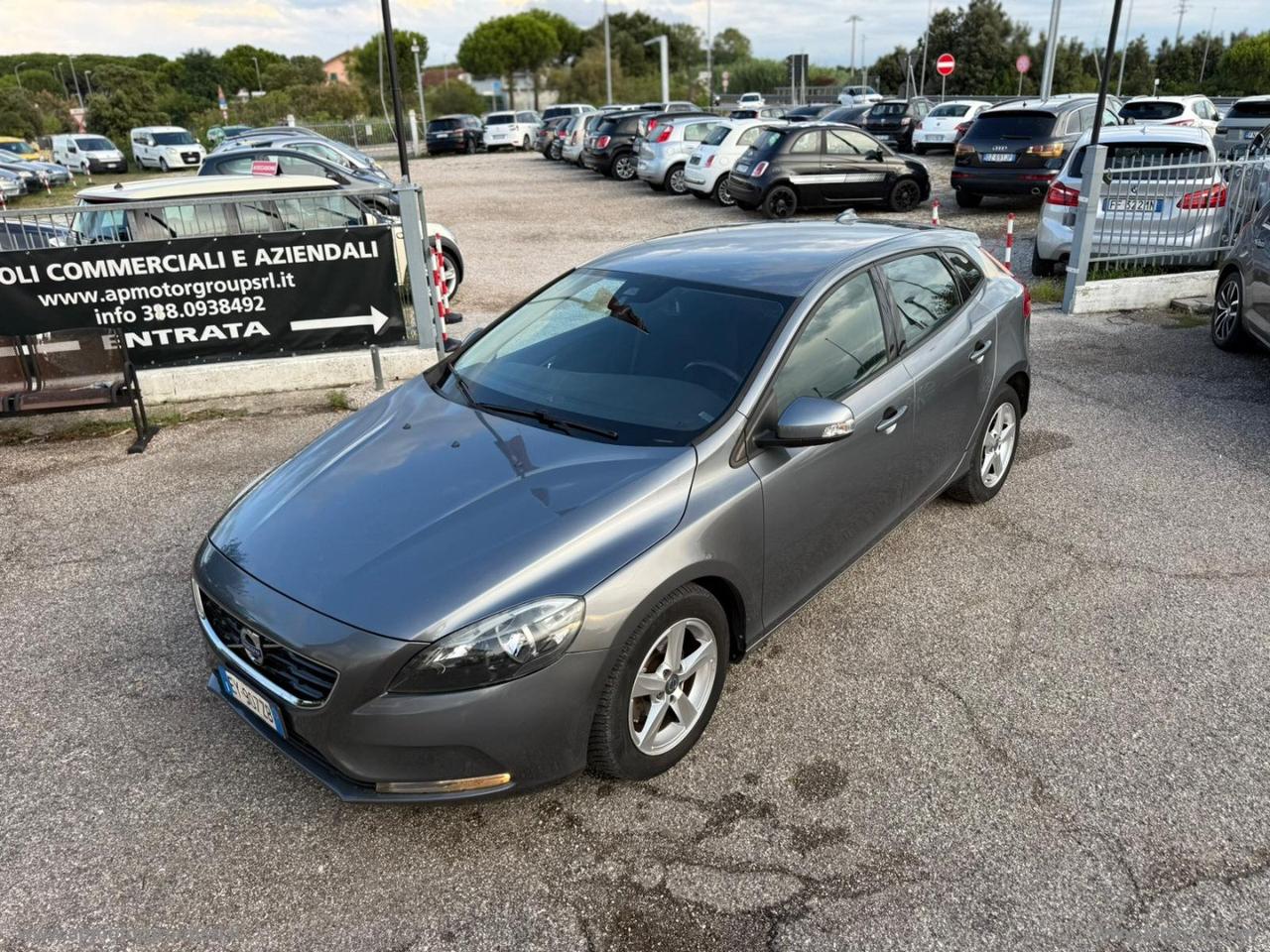 VOLVO V40 D2 Momentum