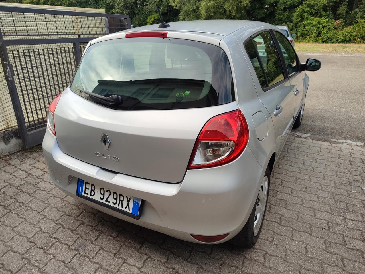 RENAULT CLIO DEL 2010 1.2BENZINA MOLTO BELLA