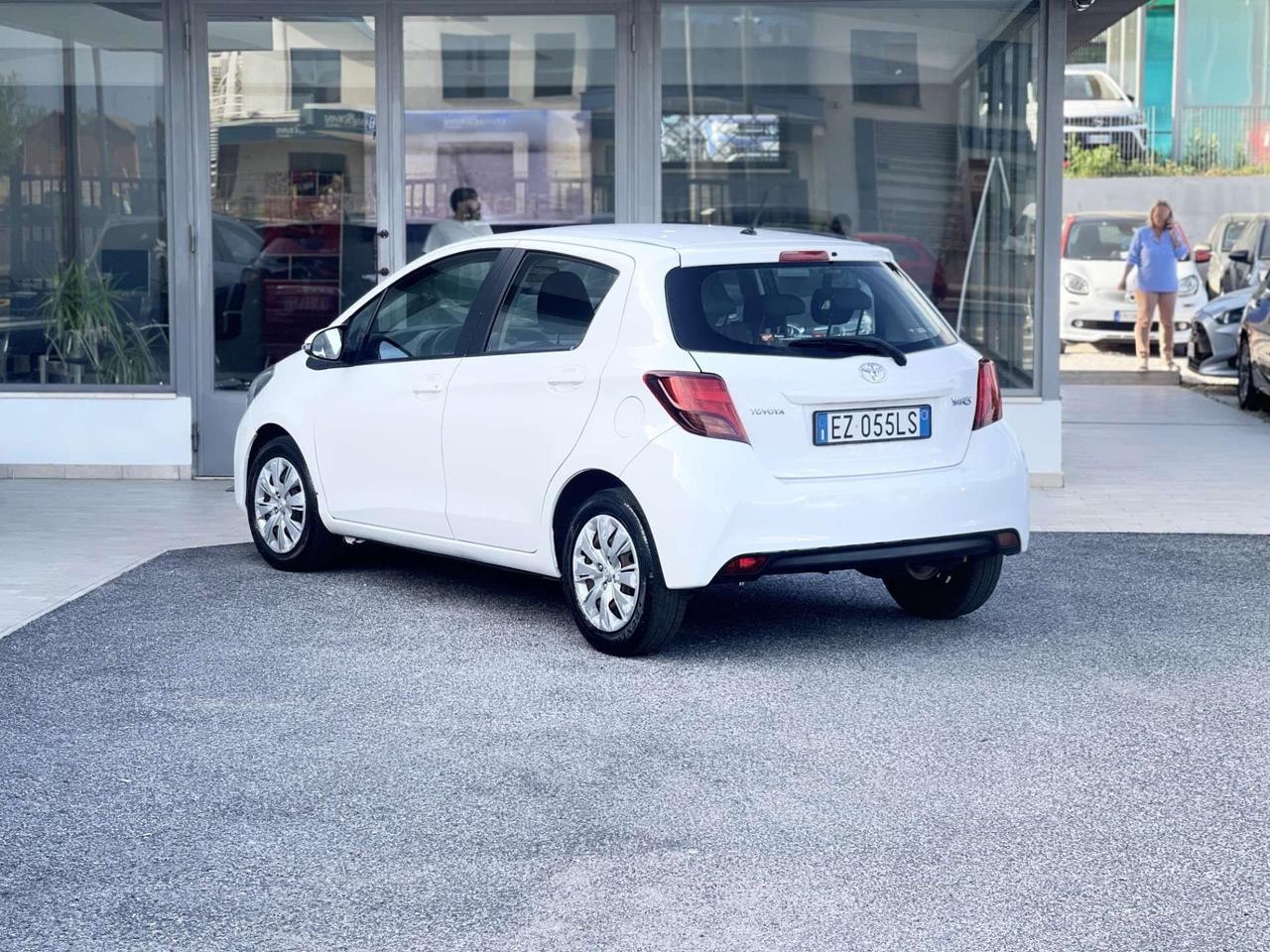 Toyota Yaris 1.0 Benzina 69CV E6 Neo - 2015