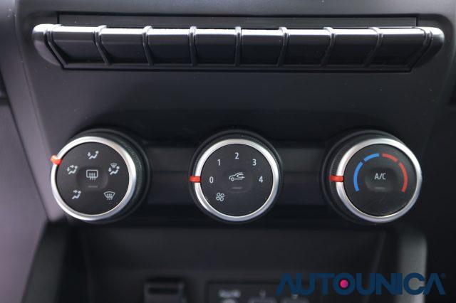 RENAULT Clio TCE 90 CV 5 PORTE EQUILIBRE NEOPATENTATI FARI LED
