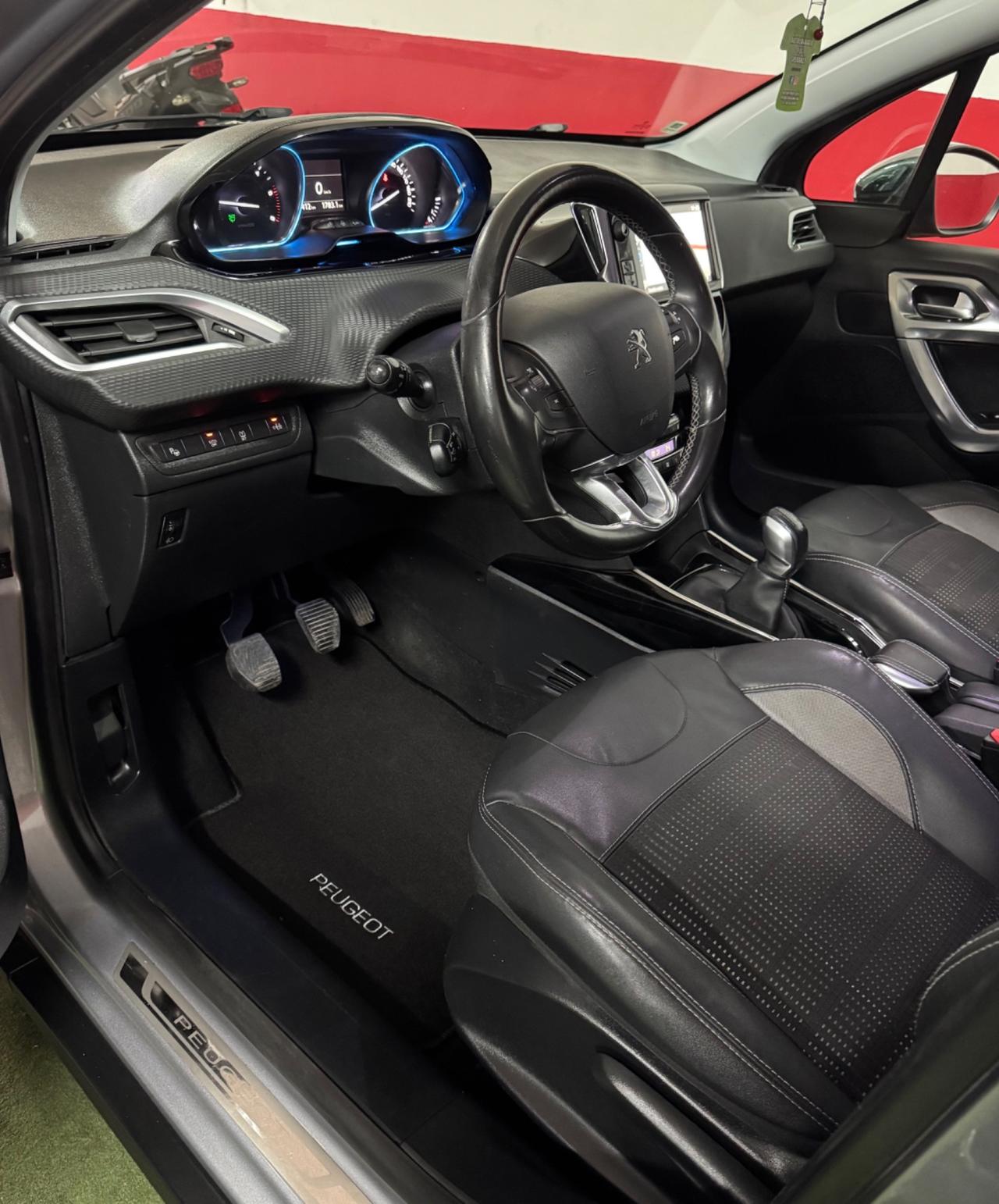 Peugeot 2008 1.6 e-HDi 92 CV Allestimento Allure top di gamma